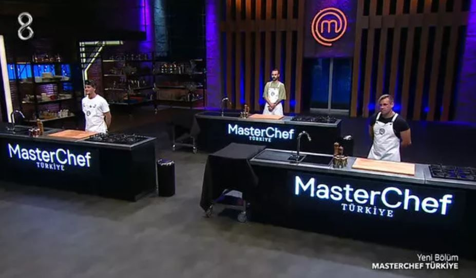 Tv8 MasterChef'te üçlü düelloda bir ilk! İki kişi birden üst tura geçti