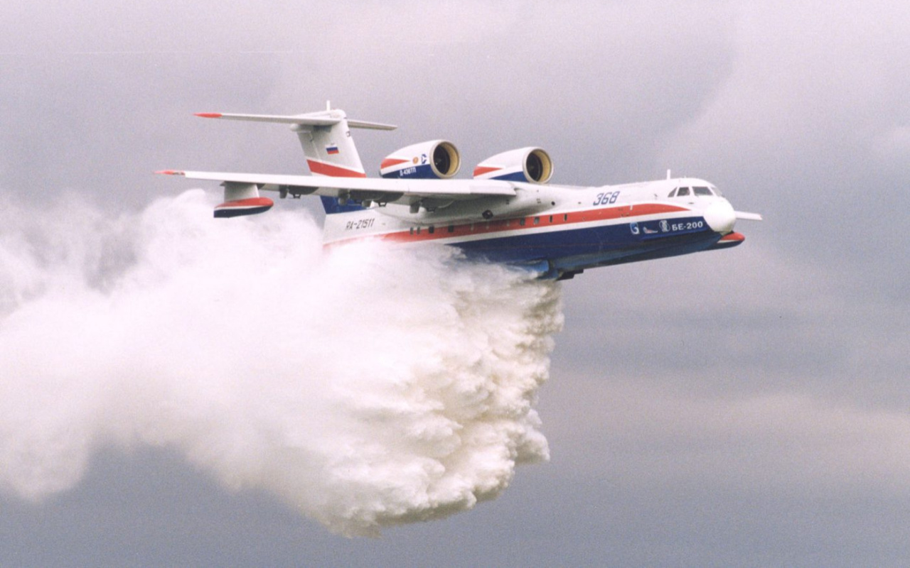 Rusya'dan Antalya Manavgat'taki yangına 3 uçakla destek