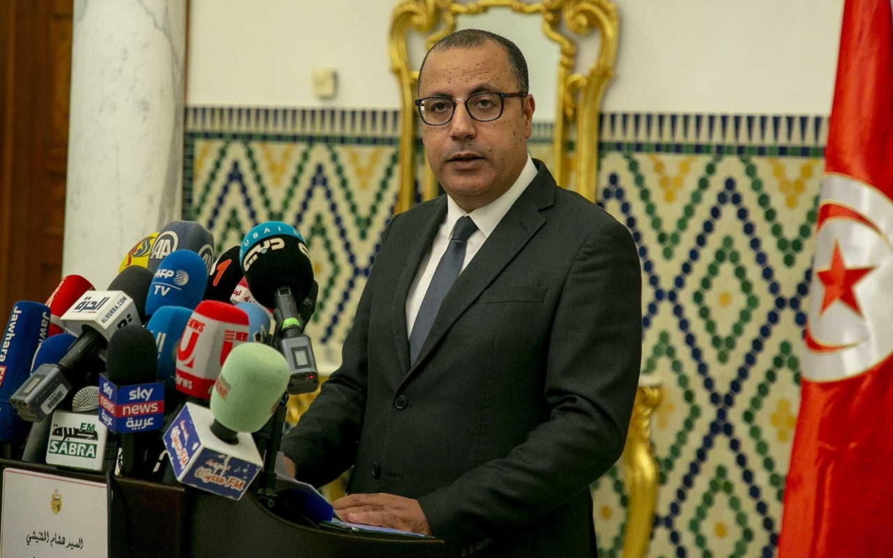 Tunus Başbakanı darbe girişiminden önce istifa etmesi için darp edilmiş