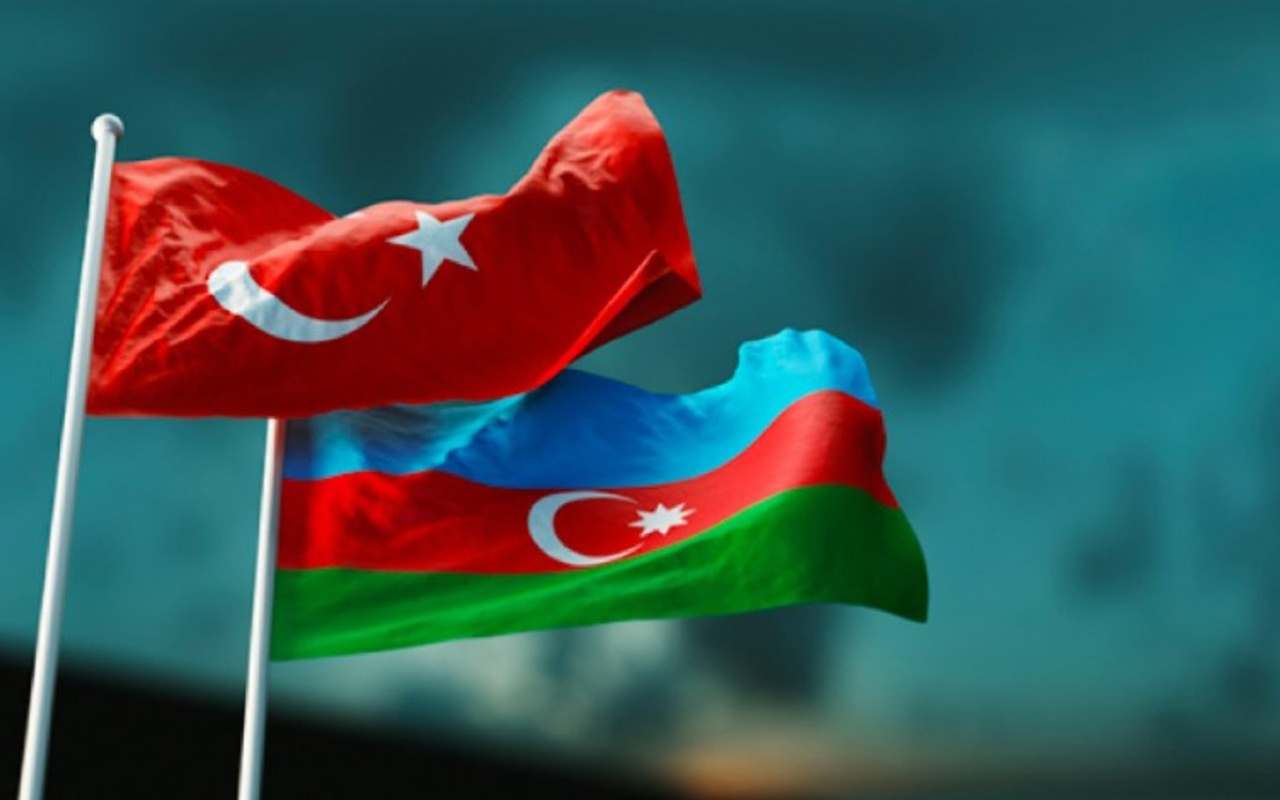 Azerbaycan'dan Türkiye'ye orman yangınlarıyla mücadele için destek