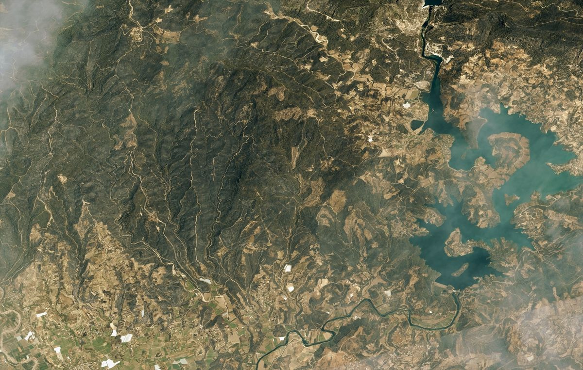 Göktürk uyduları, Manavgat ve Marmaris'teki orman yangınlarını uzaydan görüntüledi