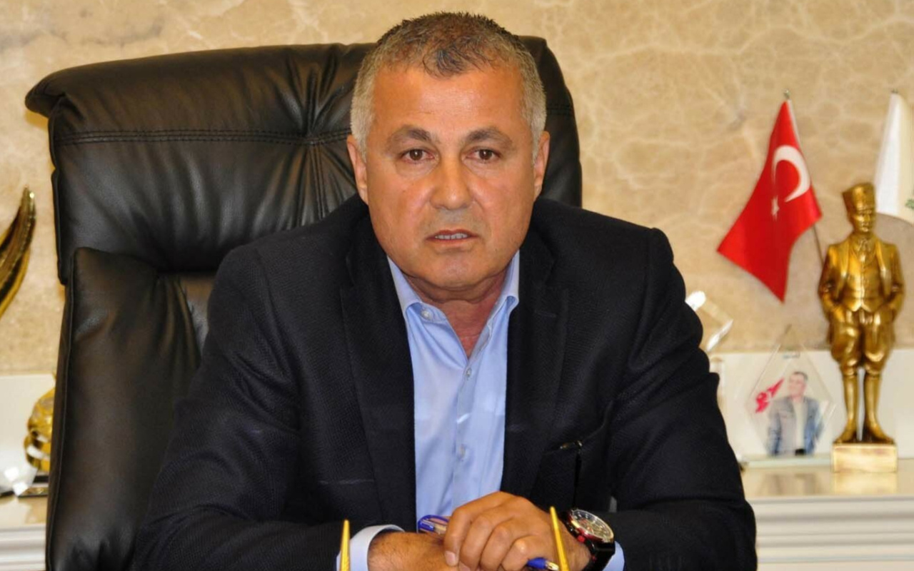 CHP'li Manavgat Belediye Başkanı Şükrü Sözen kendi evini dozerlerle korumaya aldı