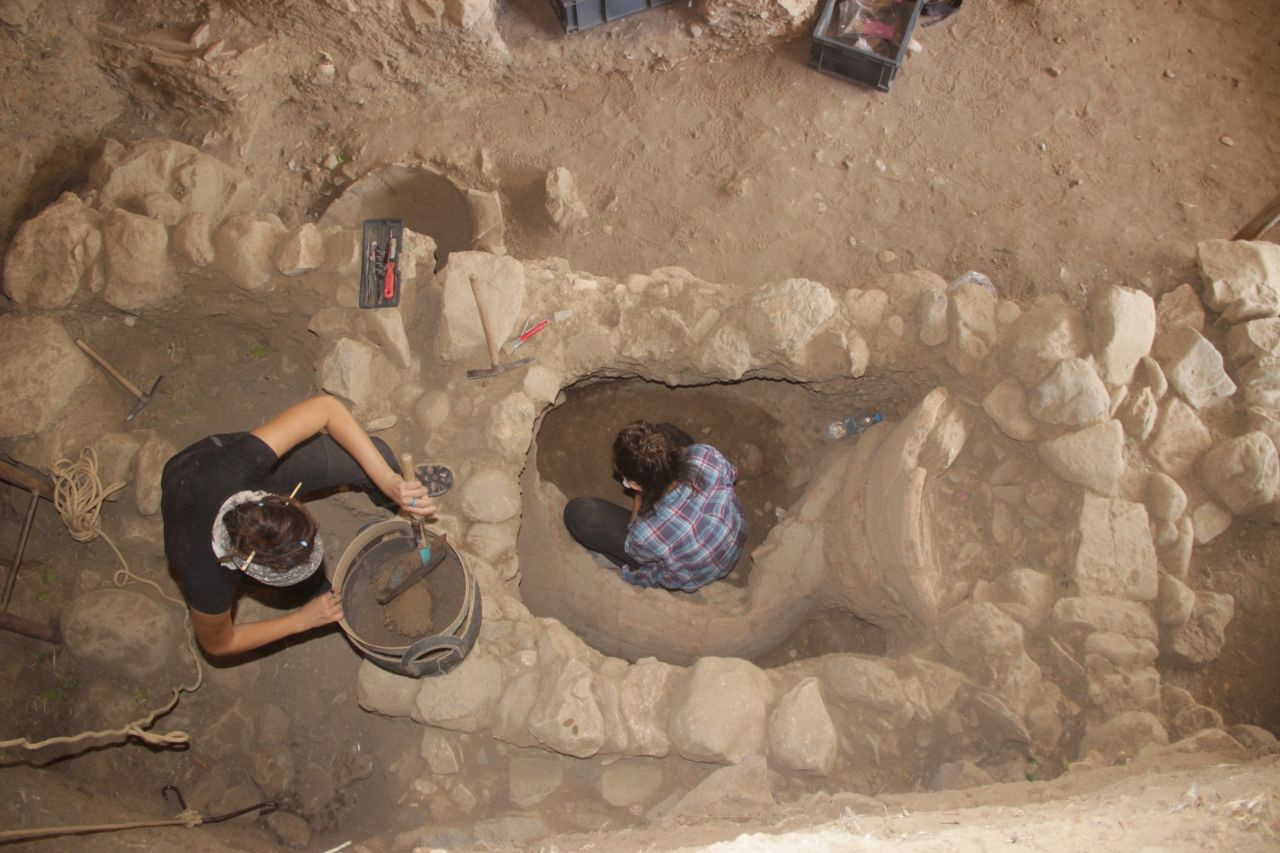 2 bin 400 yıllık! Balıkesir'de kazılarda ortaya çıktı görenler şaştı kaldı