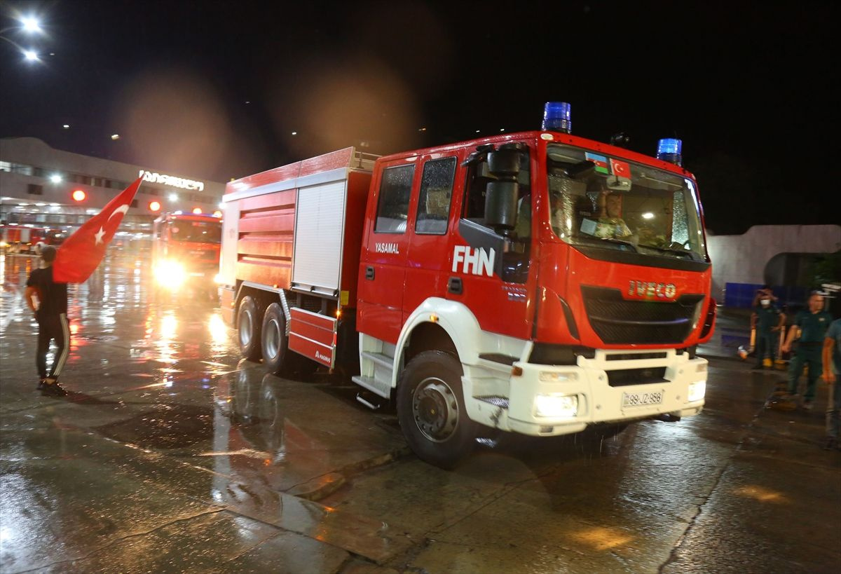 Azerbaycan'dan Türkiye'ye orman yangınlarıyla mücadelede destek