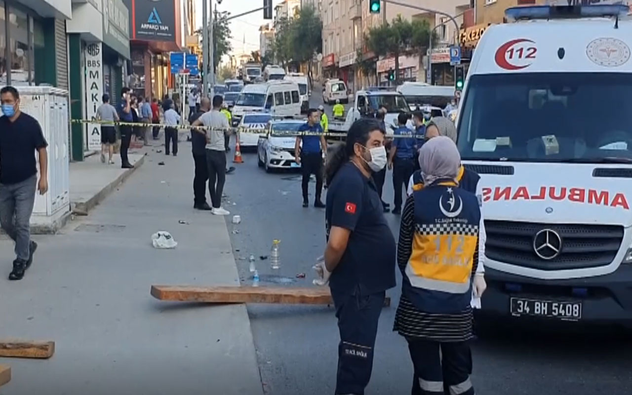 İstanbul'da servis aracıyla minibüs çarpıştı: 1 ölü, 6 yaralı