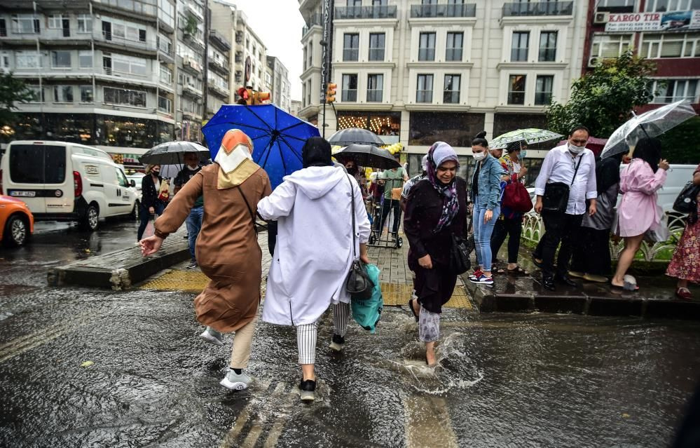Meteoroloji Prof. Orhan Şen Akdeniz için bir ihtimal yağmur duyurusu yaptı