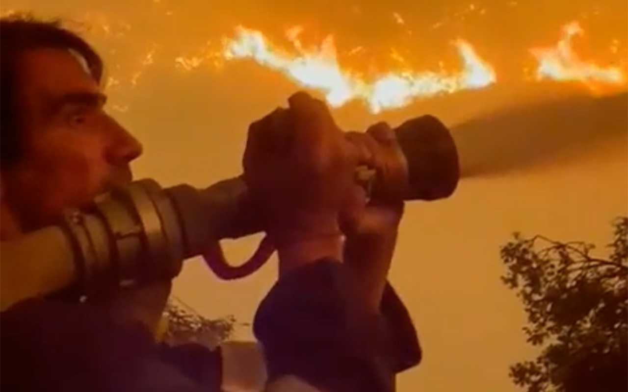Yorumlar | İbrahim Çelikkol orman yangınına ön saflarda müdahale ediyor