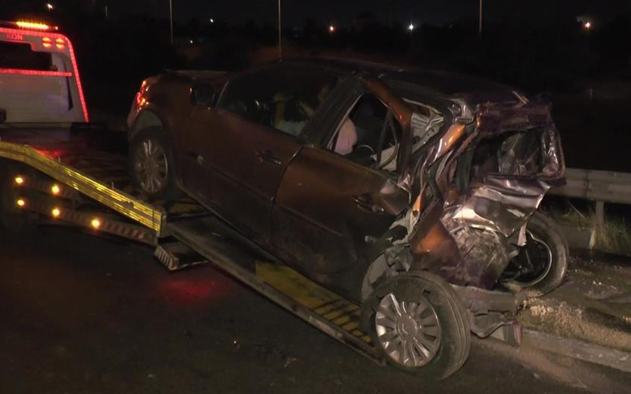TEM'de minibüs ile otomobilin çarpıştığı kazada 3'ü ağır 7 yaralı
