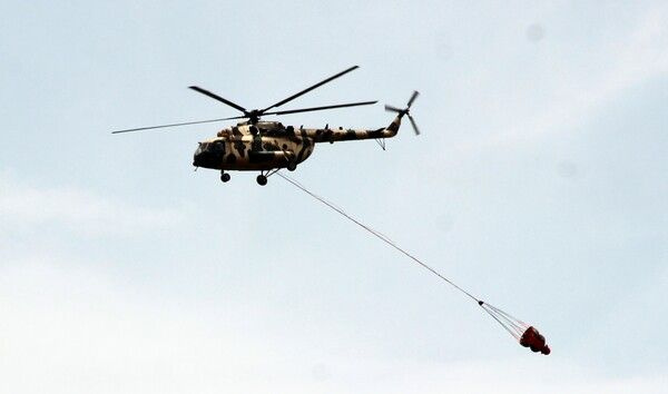 Muğla'da alevlere karşı göz dolduran mücadele! Skorsky helikopterler sabah akşam çalışıyor