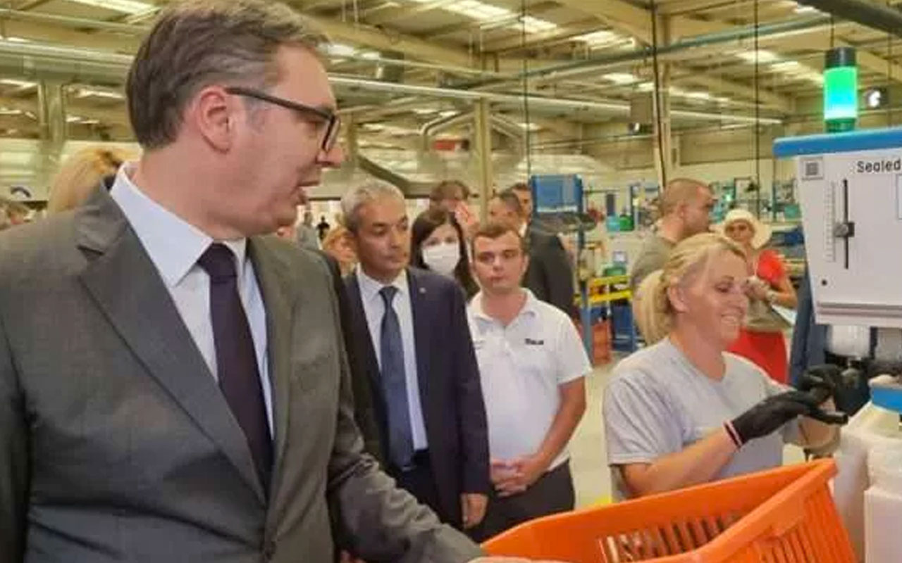 Sırbistan Cumhurbaşkanı Vucic, Türk firması Teklas'ı fabrikasını ziyaret etti