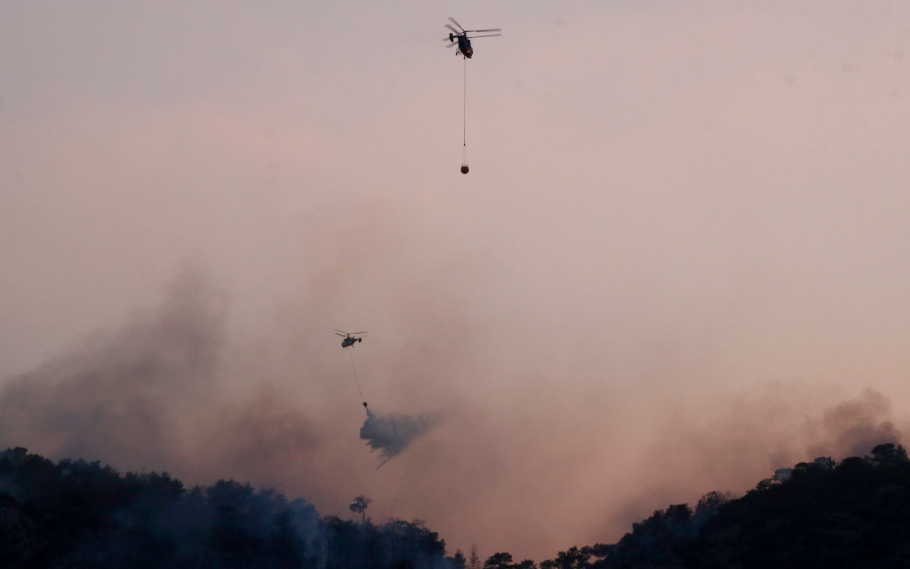 Fahrettin Altun duyurdu: 239 yangından 234'ü kontrol altına alındı