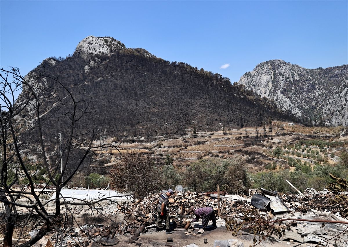 Antalya Akseki'de alevlerin büyüklüğü ortaya çıktı! Görüntüler yürek dağladı: Böyle bir yangın görmedim