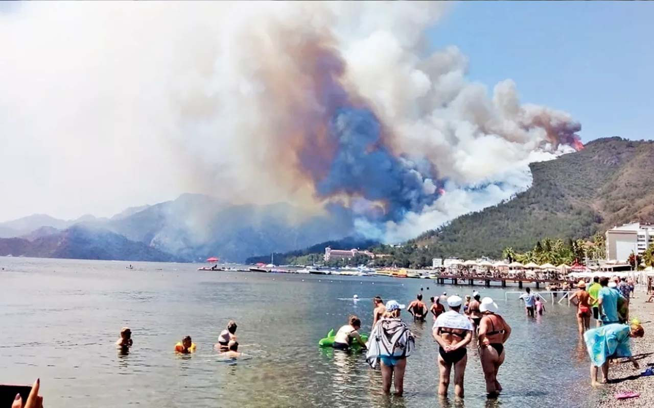 Yangın bölgeleri için tatilcilere çağrı! Turizm dernekleri açıklama yaptı