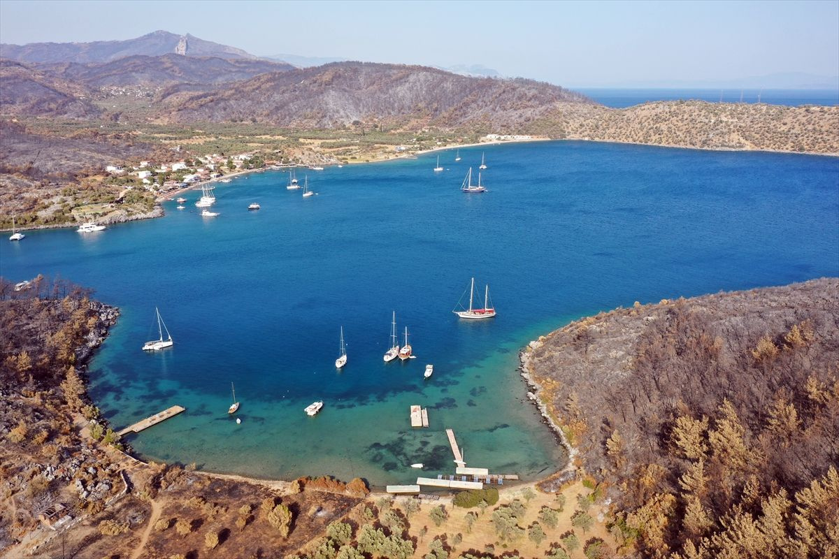 Yangın bitti Bodrum ve Milas'taki koylara yatlar ve tekneler gelmeye başladı