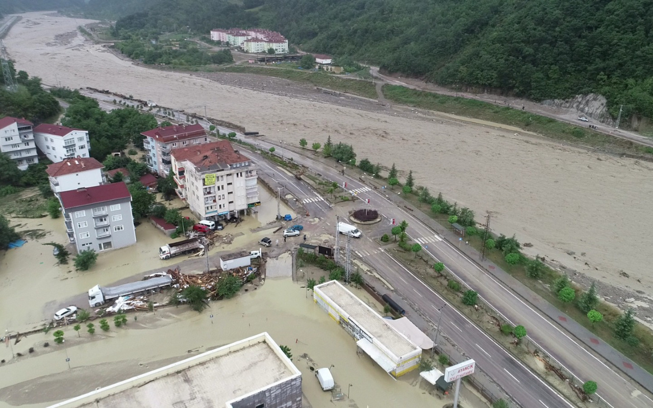 Kastamonu, Sinop ve Bartın'daki sel felaketinde ölü sayısı arttı! 34 kişi hala kayıp...
