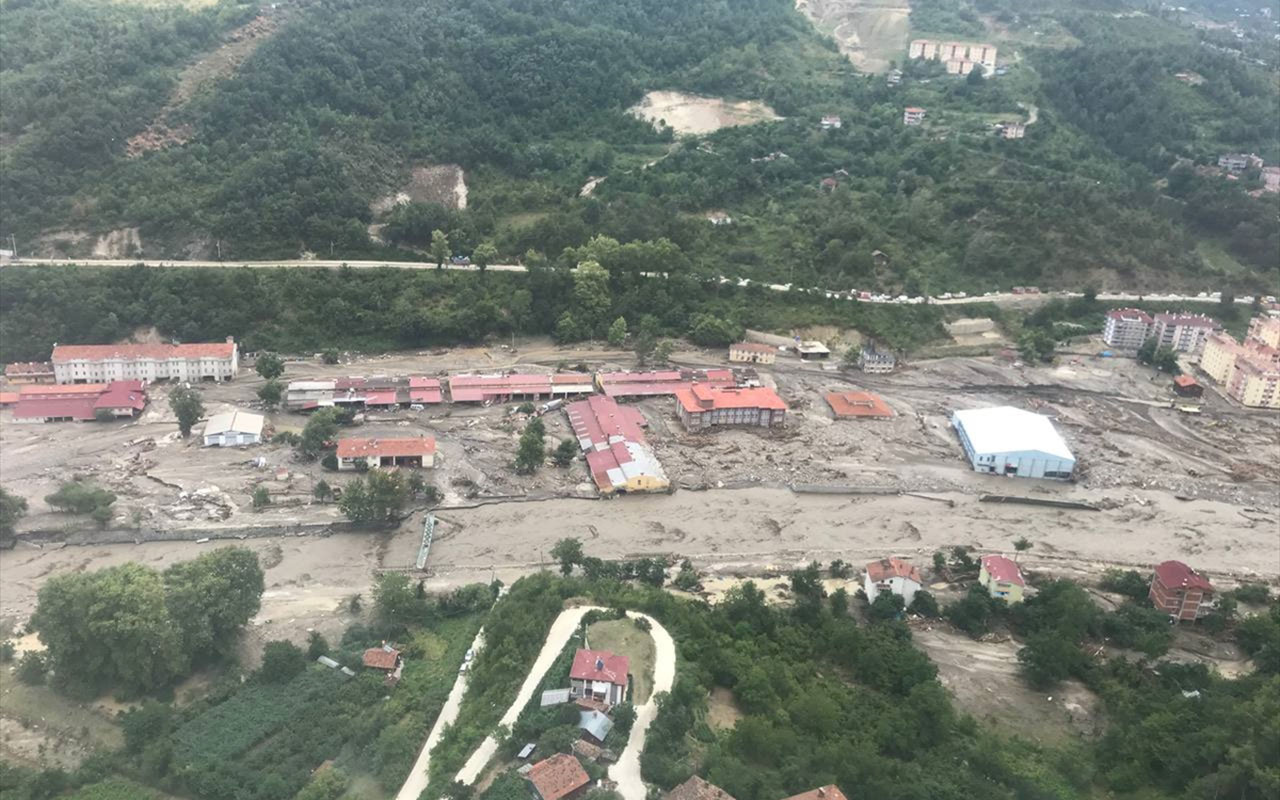 Kastamonu Bozkurt'tan acı çığlık! Market, eczane hiçbir şey kalmadı, acil mama ve ilaç çağrısı