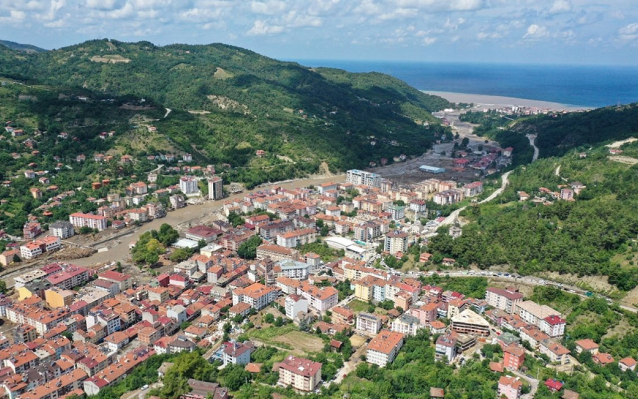 Bozkurt ilçesinde selin yol açtığı tahribat havadan görüntülendi