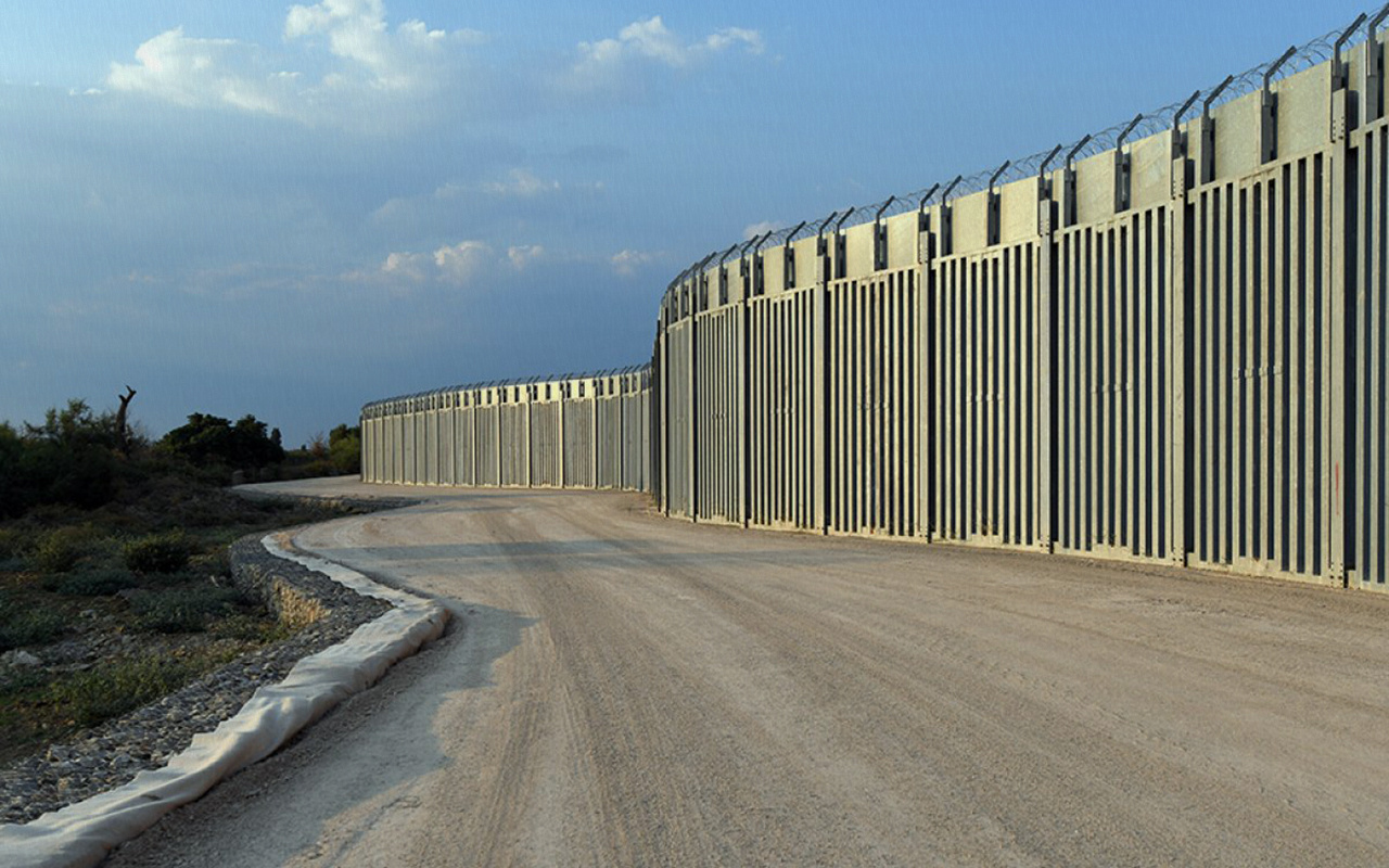 Yunanistan'dan Türkiye sınırına çelik duvar