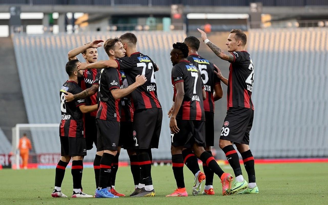 Fatih Karagümrük sezonun ilk maçında Gaziantep FK'yı 3-2 ...