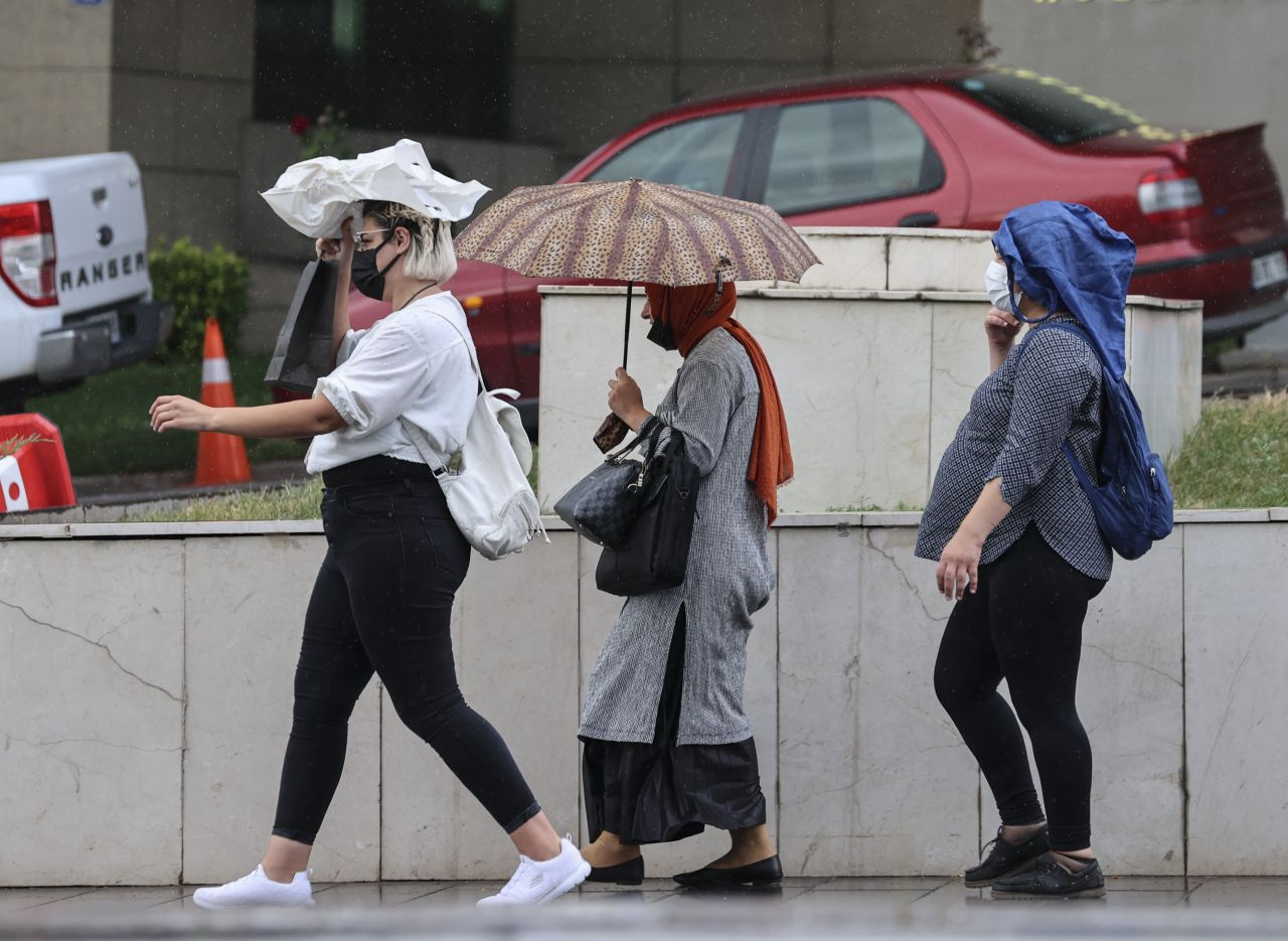 Trabzon- Rize çevresinde sağanak! Meteoroloji il il uyardı İstanbul'a yağmur tarihi verdi