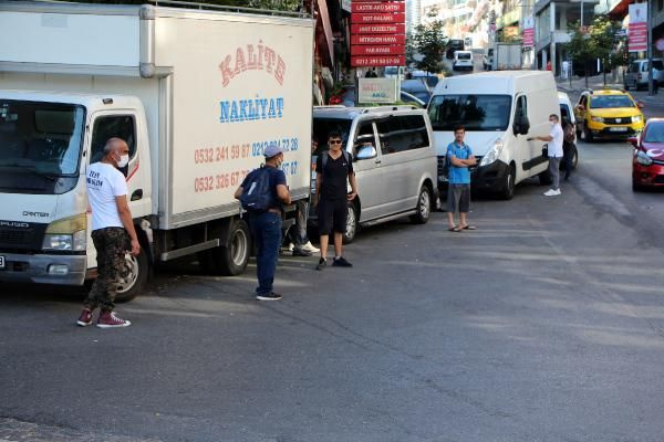 İstanbul'un göbeğinde göçmen işçi pazarı! Savaştan kaçmadık