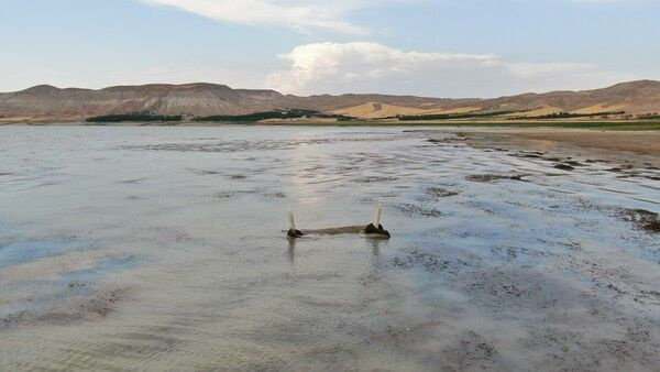 Elazığ'da baraj suları 150 metre çekildi! Ortaya çıkanlar görenleri şaşırttı