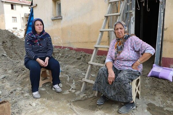 'Göz göre göre gittiler' deyip Sinop Ayancık'taki felaketi anlattı: Cesedi...