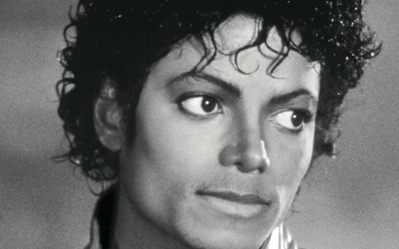 ABD'li kahinden inanılmaz Michael Jackson iddiası: Hayaletiyle evliyim, öpüşmek istemiyor