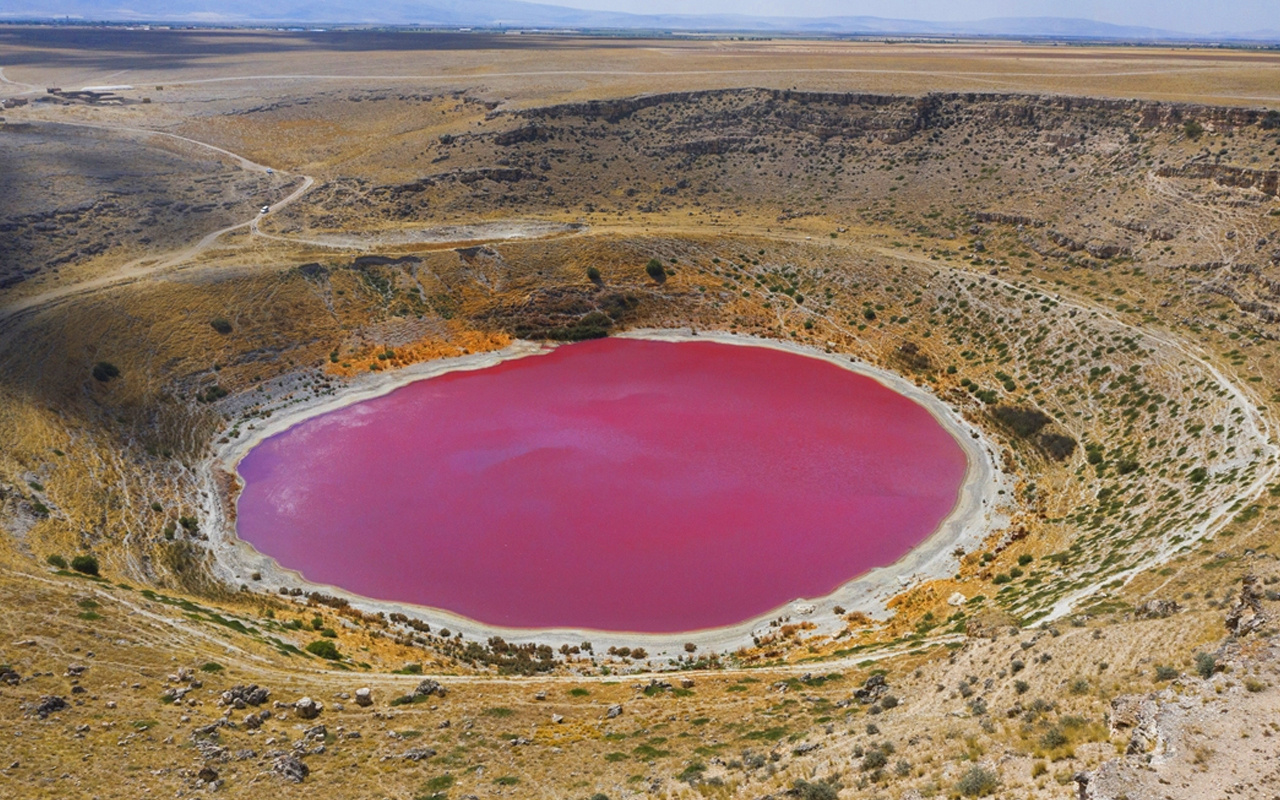 Her yıl pembe oluyordu! Konya'daki gölün son halini görenler şaştı kaldı sebebi ise...