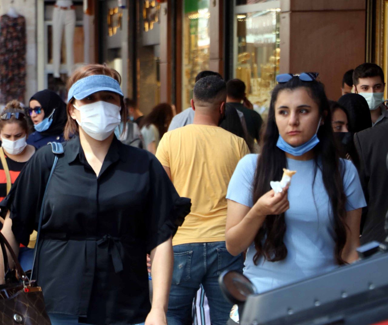 Vaka sayıları Gaziantep'te 20 günde iki kattan fazla arttı cadde ve meydanlar hayli yoğun