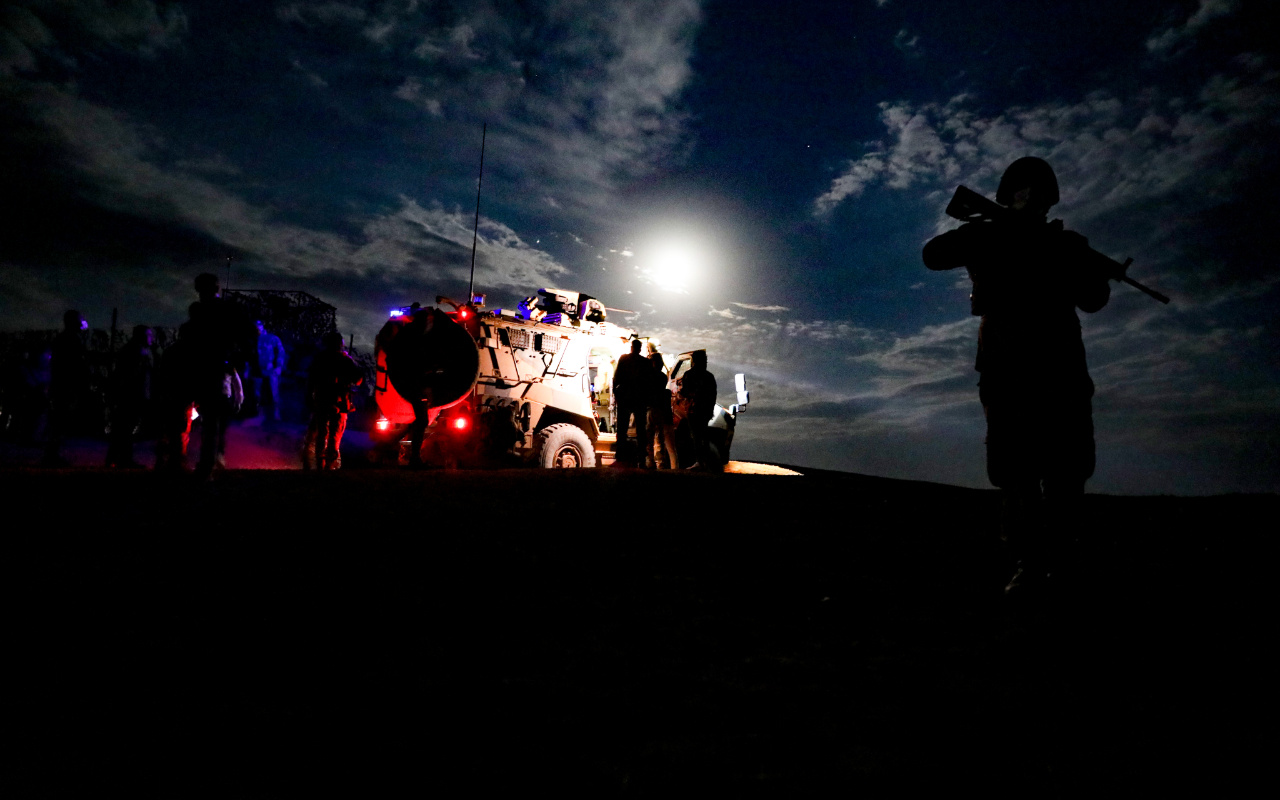 Güvenlik güçleri İran sınırında gece gündüz nöbette