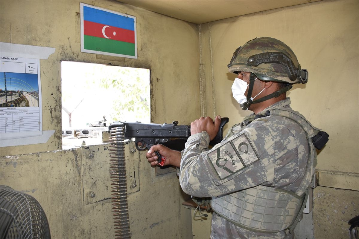 Türkiye ve Azerbaycan askerleri Afganistan'ın başkenti Kabil'de omuz omuza görev yapıyor