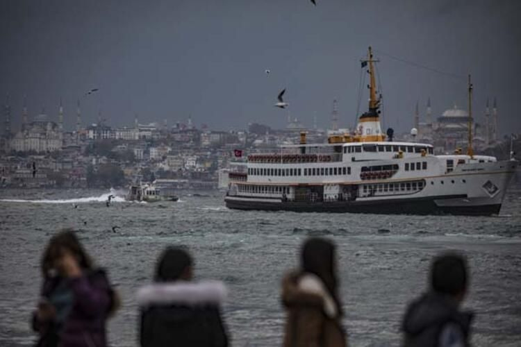 Meteorolojiden İstanbul dahil 10 il için 'çok kuvvetli vuracak' uyarısı geldi! İlk kar yağdı