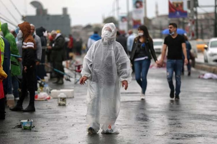 Meteorolojiden İstanbul dahil 10 il için 'çok kuvvetli vuracak' uyarısı geldi! İlk kar yağdı