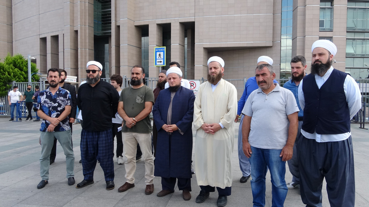 Oğuzhan Uğur'a çok eleştirilen videosuna İslami değerlere hakaretten suç duyurusu