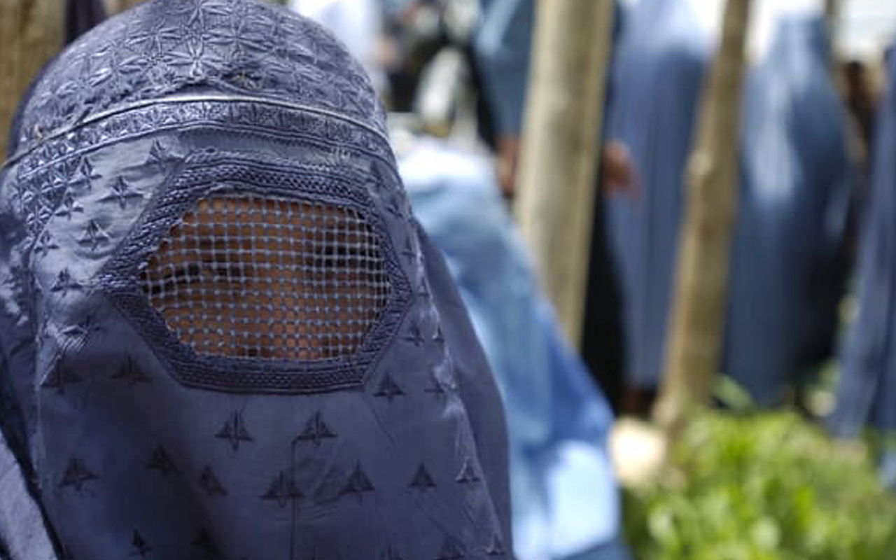 Cumhuriyet Kadınları Derneği Taliban'ı mı selamladı? Burkalı kadınlar için cevap