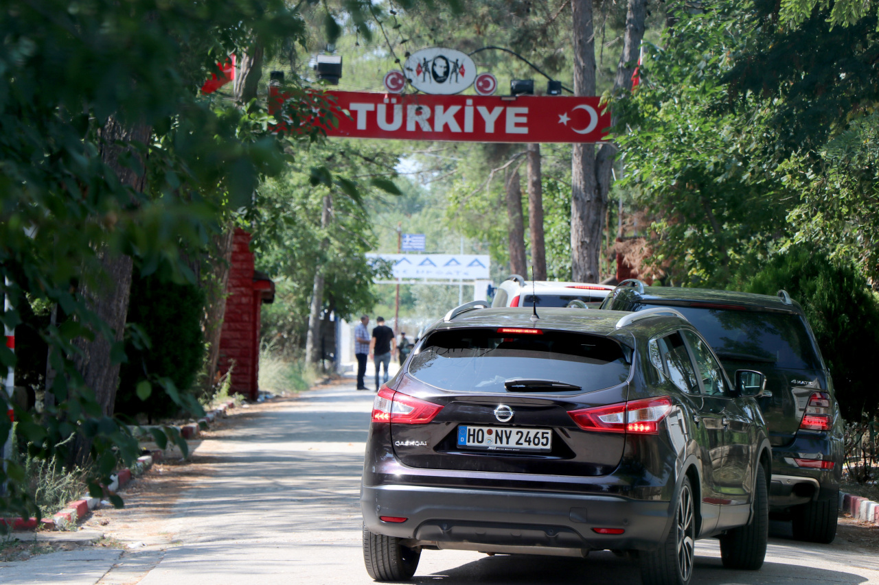 Yunanistan'ın uygulaması gurbetçileri Pazarkule'ye yönlendirdi