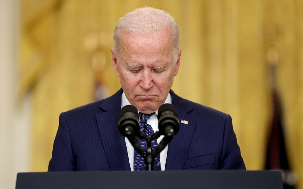 Afganistan'daki patlamayı ABD'lilere duyuran Joe Biden'in tavırları gündem oldu