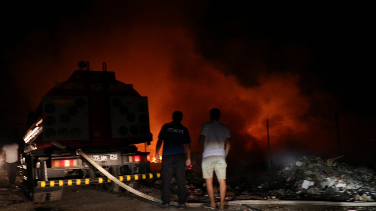 Yalova'da korkutan çöplük yangını