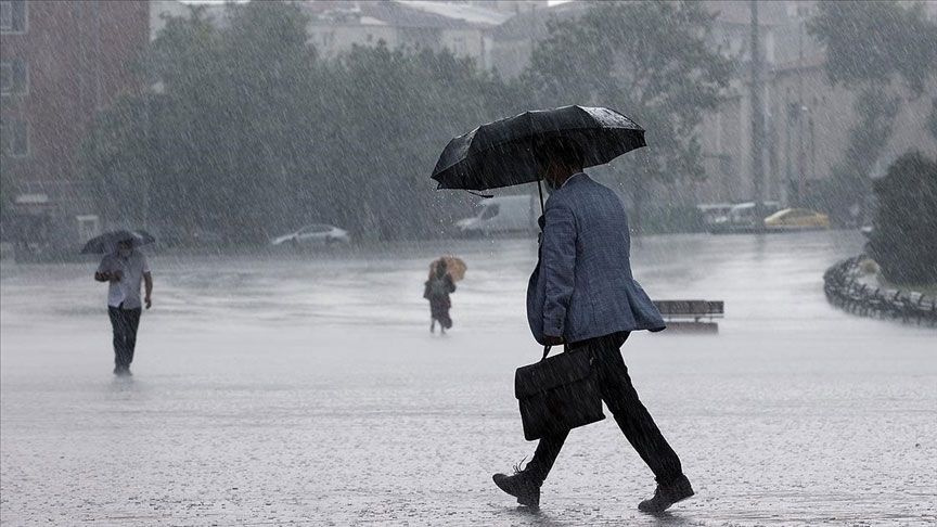 Meteoroloji uzmanından korkutan yağış açıklaması! Çok fena olacak listede İstanbul da var