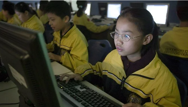 Çin eğitimde dikkat çeken karara imza attı: 6 ve 7 yaşındaki öğrencilere yasaklandı