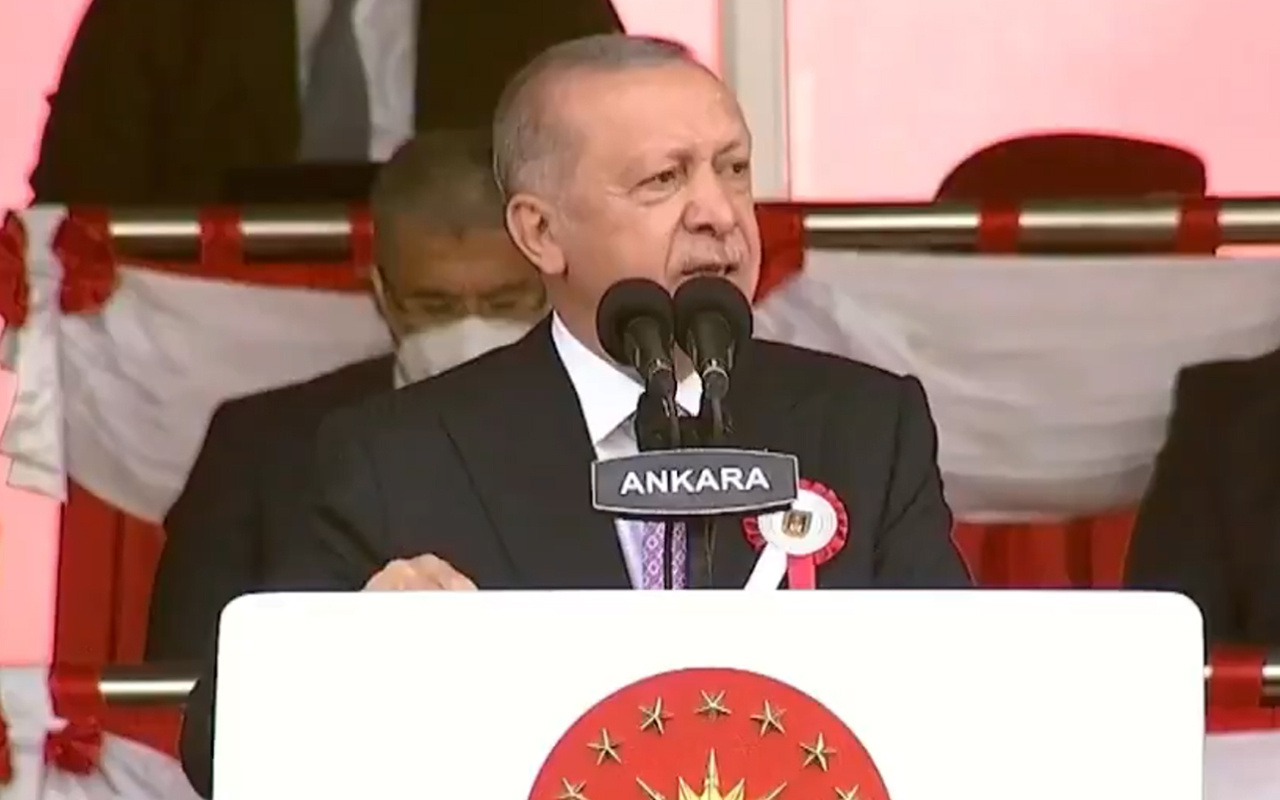 Cumhurbaşkanı Erdoğan'dan, Kara Harp Okulu diploma töreninde açıklamalar