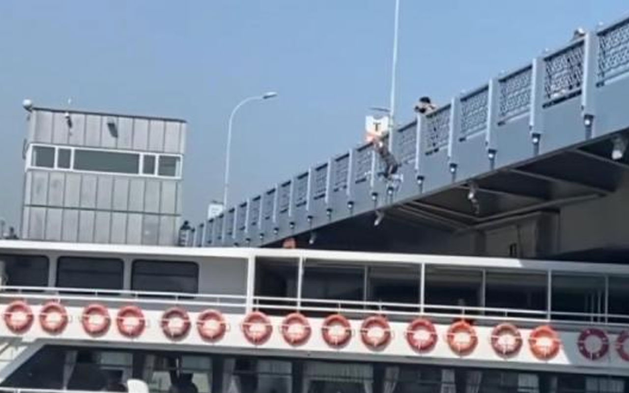 Tık uğruna canını hiçe saydı! Galata Köprüsü'nden gemiye atladı