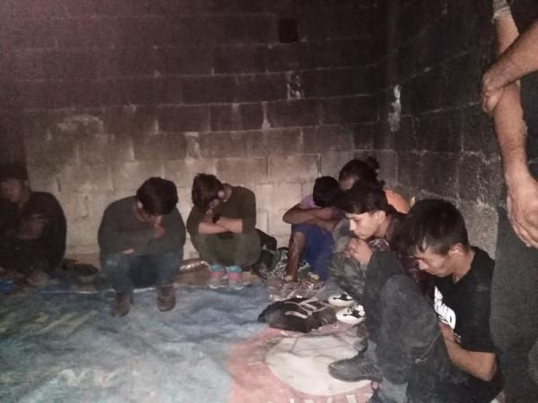 Van'da helikopter destekli kaçak göçmen operasyonu! 48 kişi yakalandı