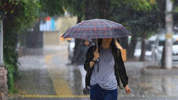 Meteoroloji'den kuvvetli yağış ve fırtına uyarısı! Bu illerdekiler dikkat