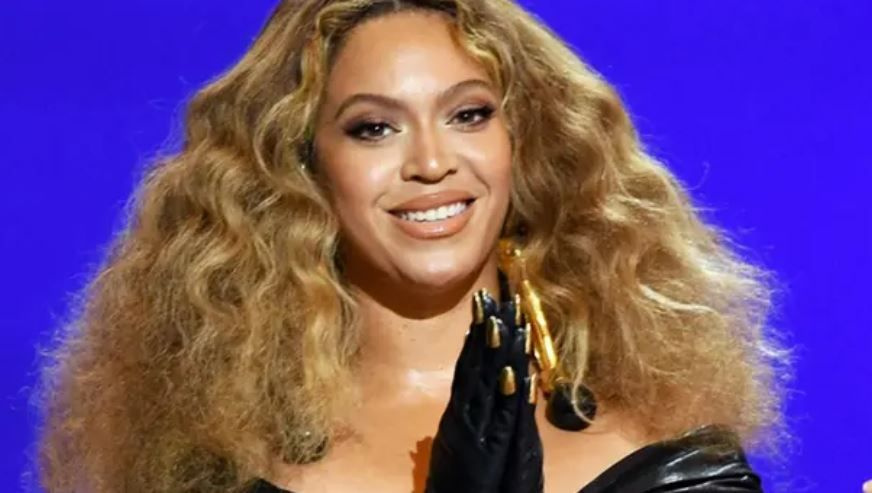 Beyonce'den 'eşi Jay Z ile halka açık yerlerde cinsel ilişki' itirafı...