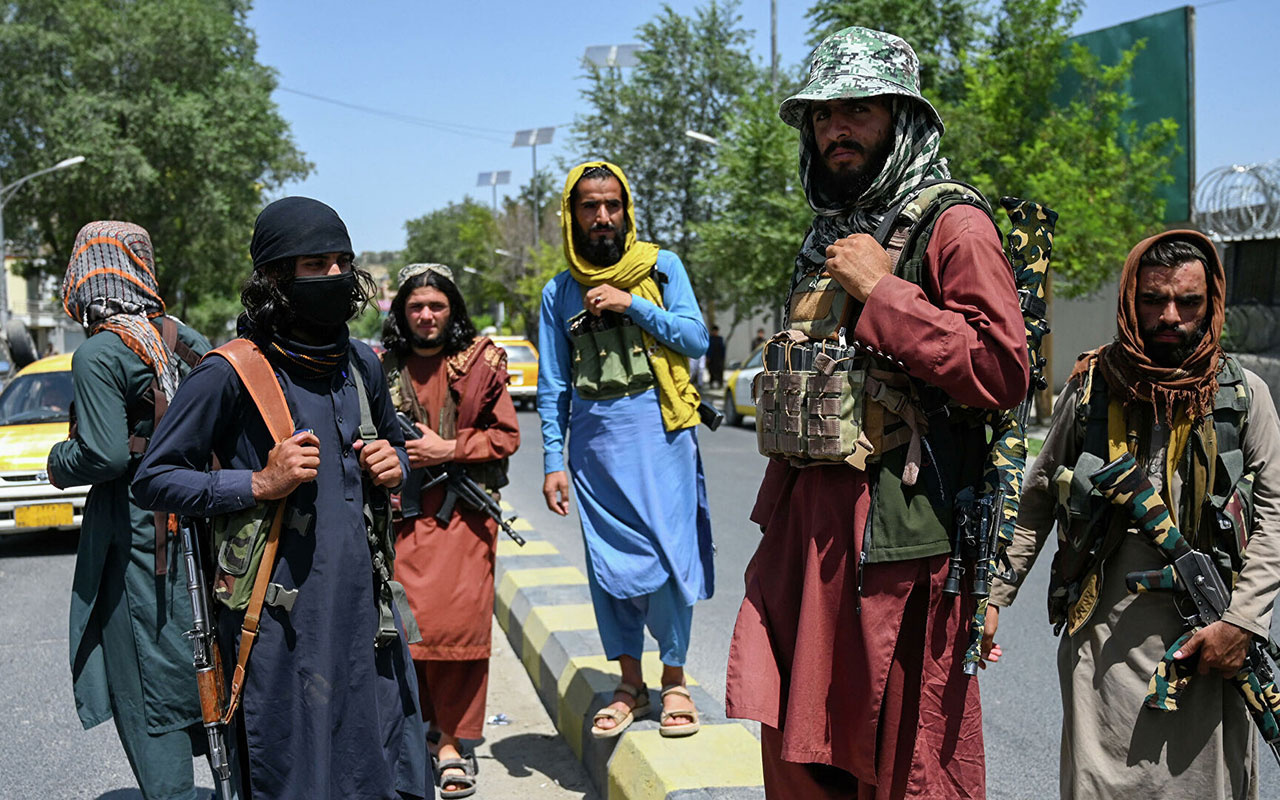 Taliban direnişin merkezi Pencşir'i tamamen ele geçirdiğini duyurdu