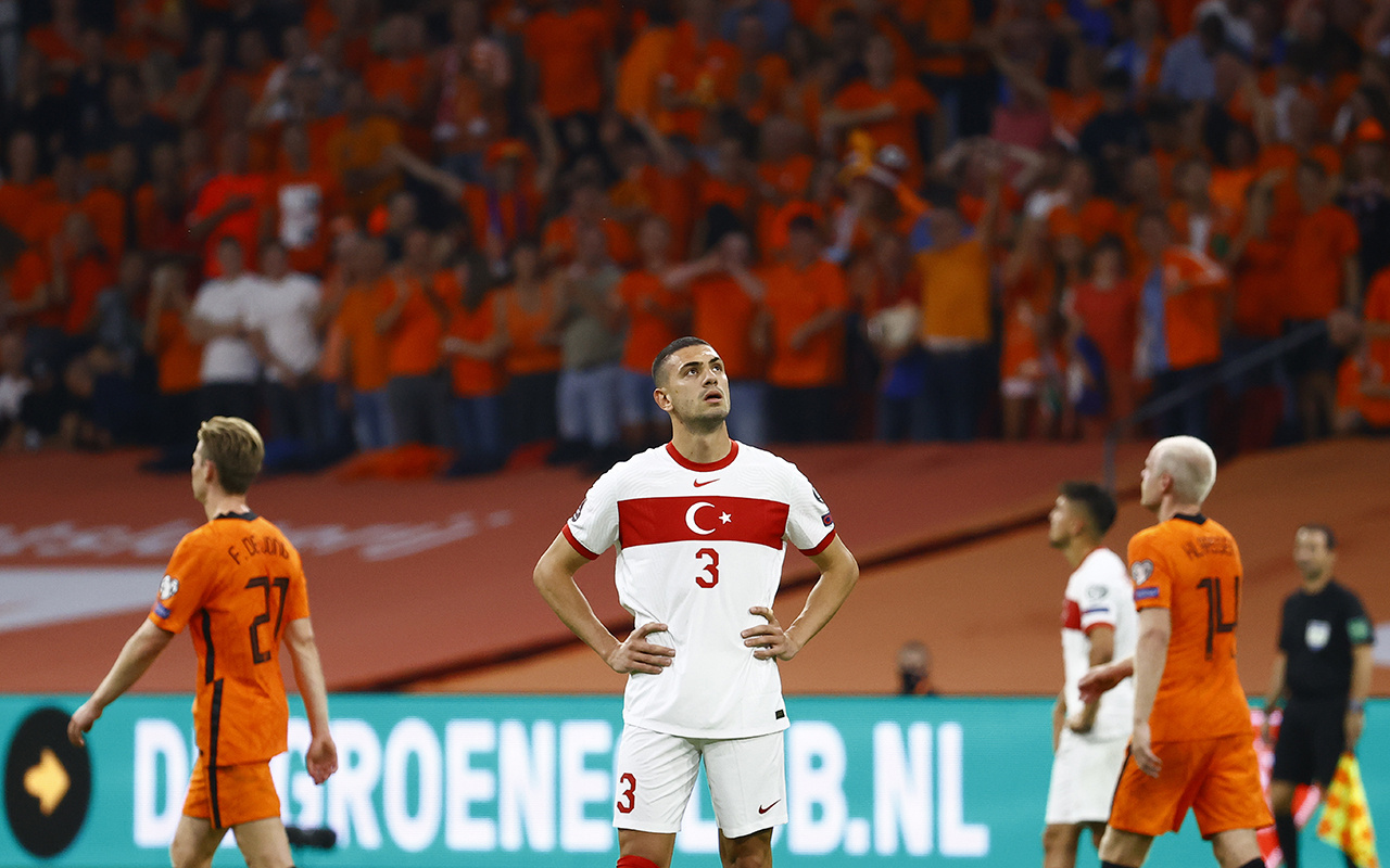Hollanda karşısında hezimete uğradık! 6 gol yedik hiç varlık gösteremedik