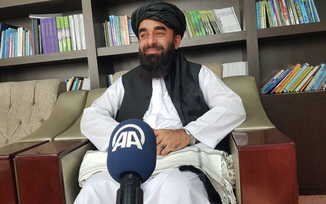 Taliban yeni geçici hükümeti açıkladı