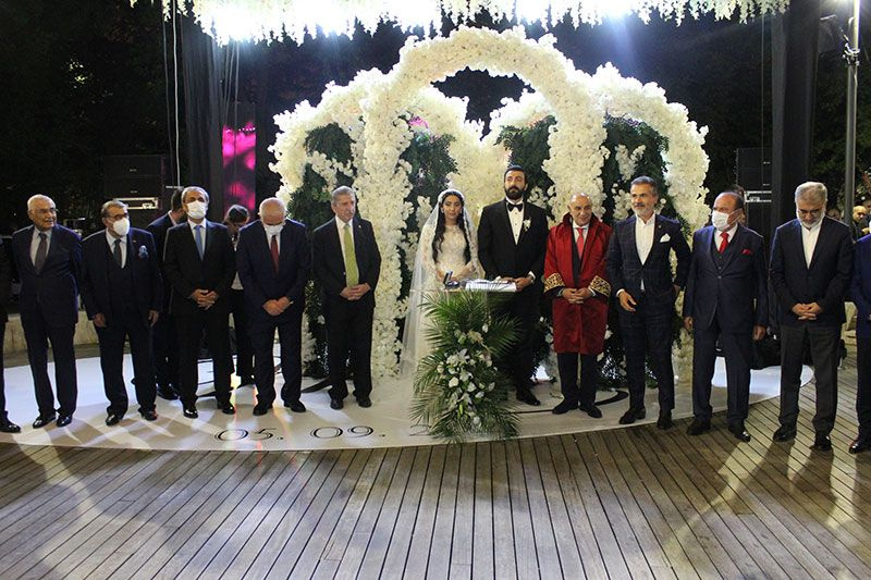 Skandallarla anılan Mustafa Bayram'ın torunun düğününde 2 milyon lira ve 4 kilo altın takıldı
